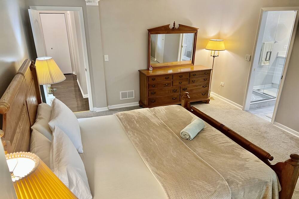 Photo of Bedroom in Gilberts