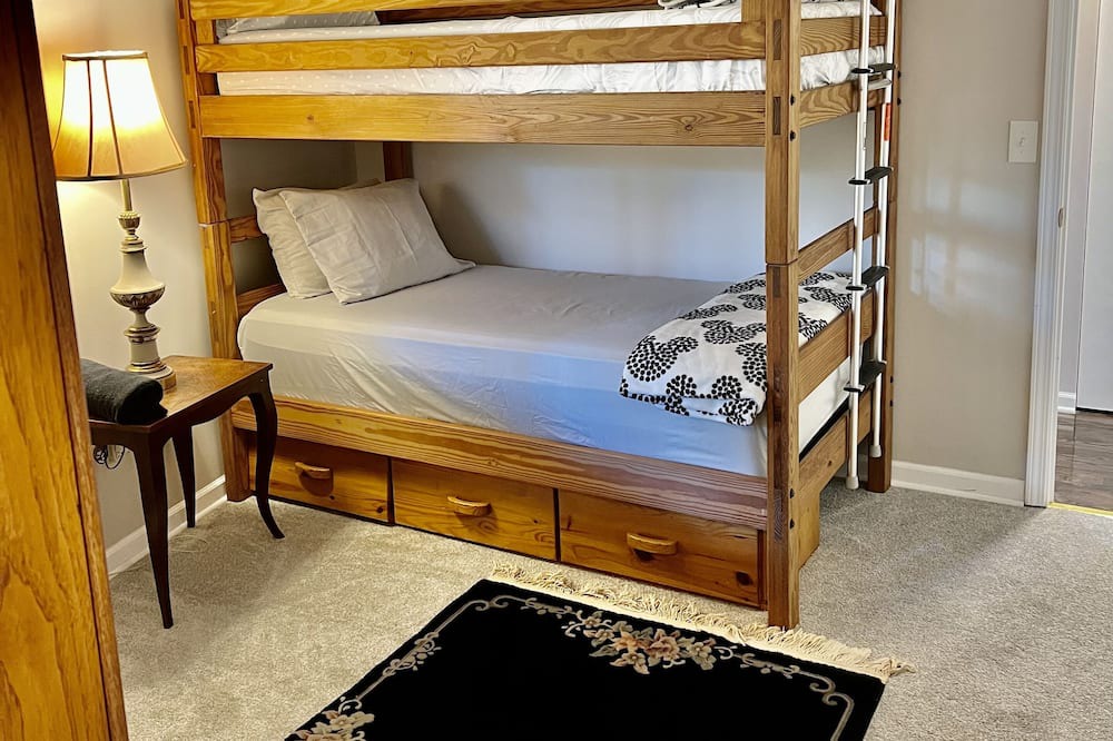Photo of Bedroom in Gilberts