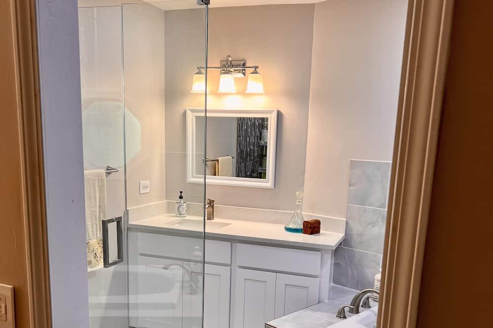 Photo of Bedroom in Gilberts