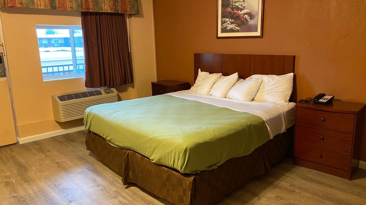 Photo of Bedroom in Broadview