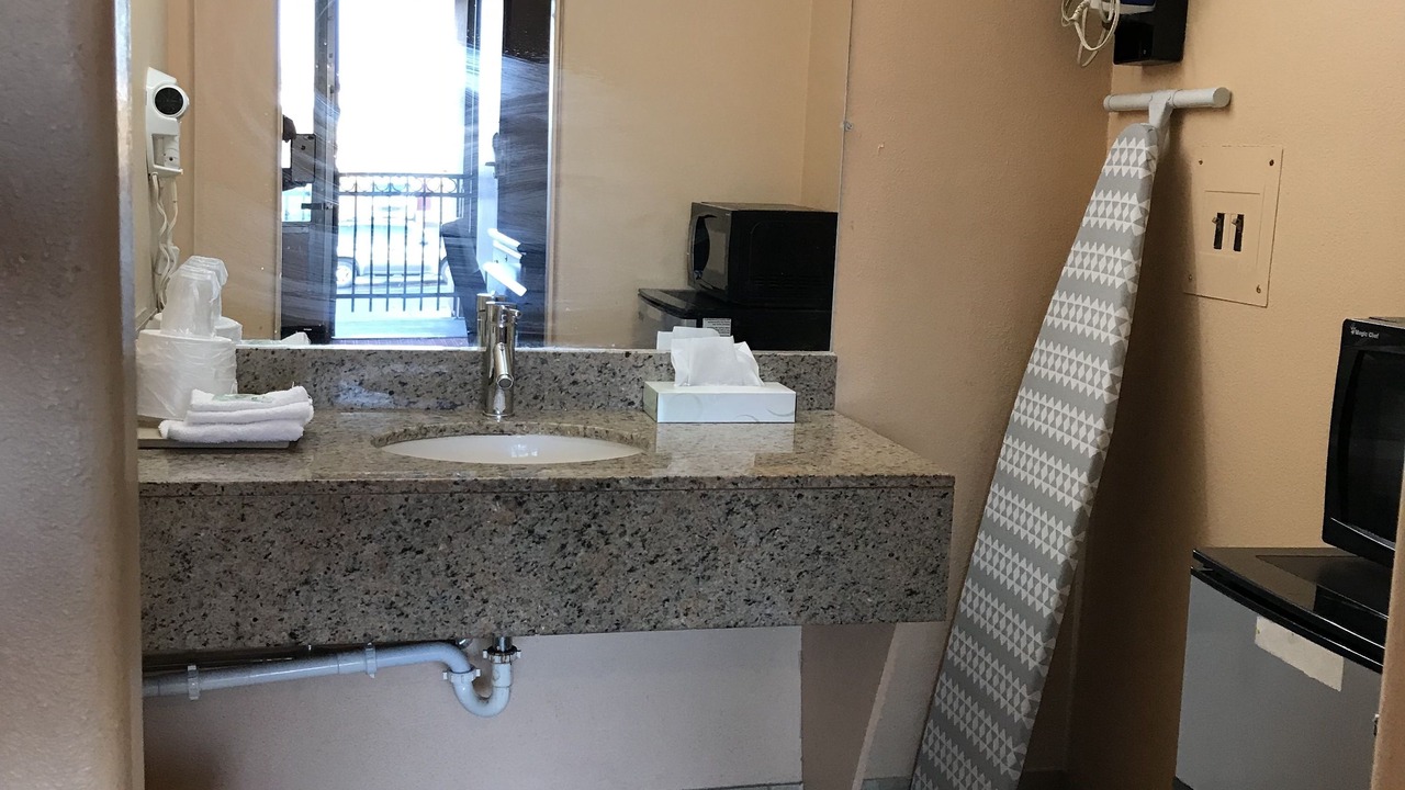 Photo of Bathroom in Broadview