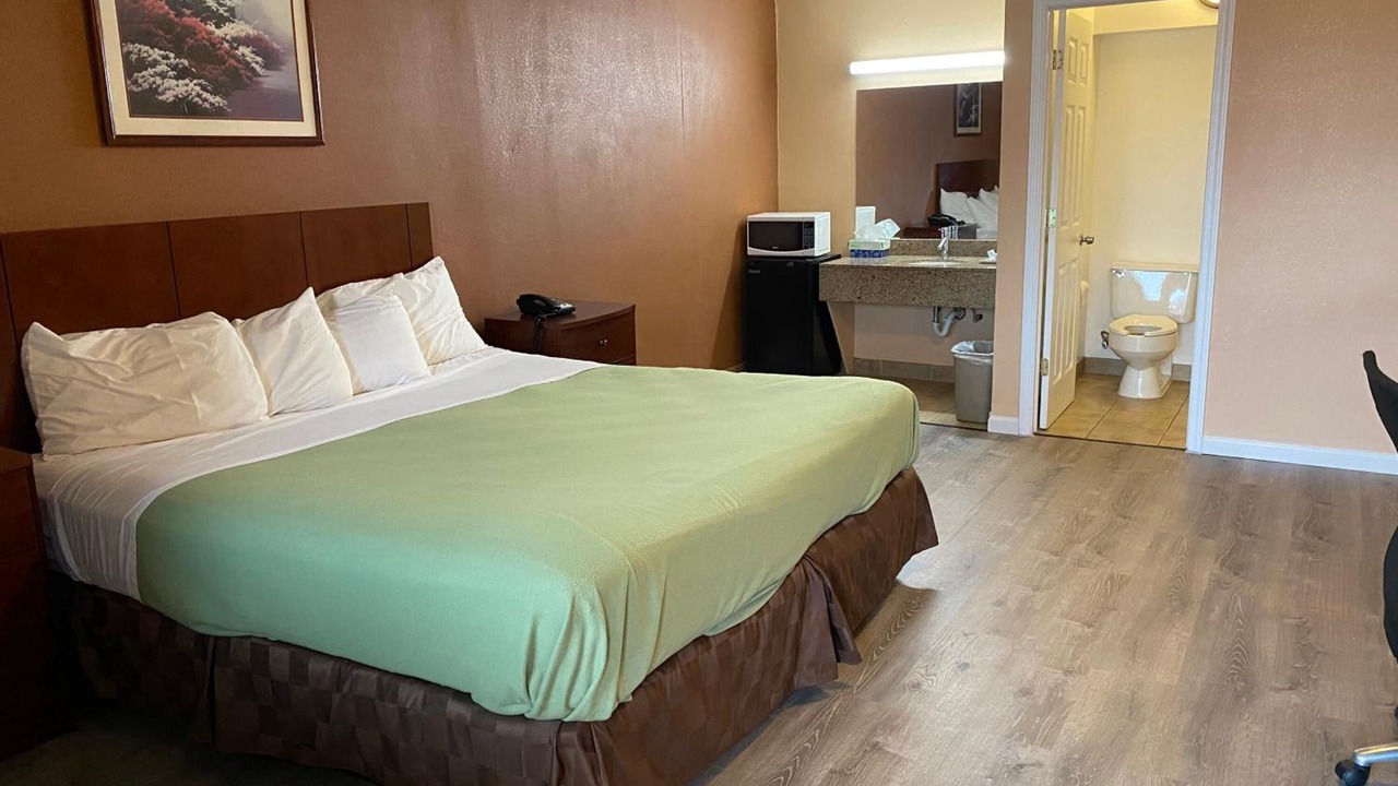 Photo of Bedroom in Broadview