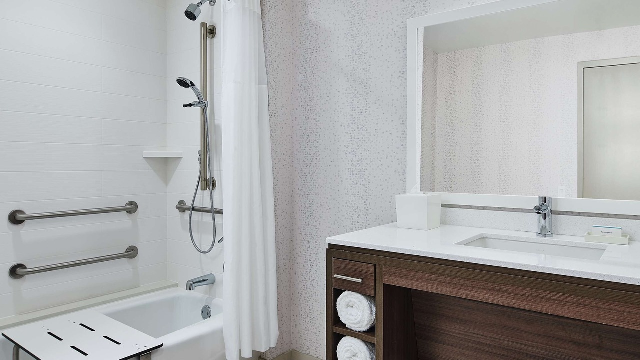 Photo of Bathroom in Near South Side