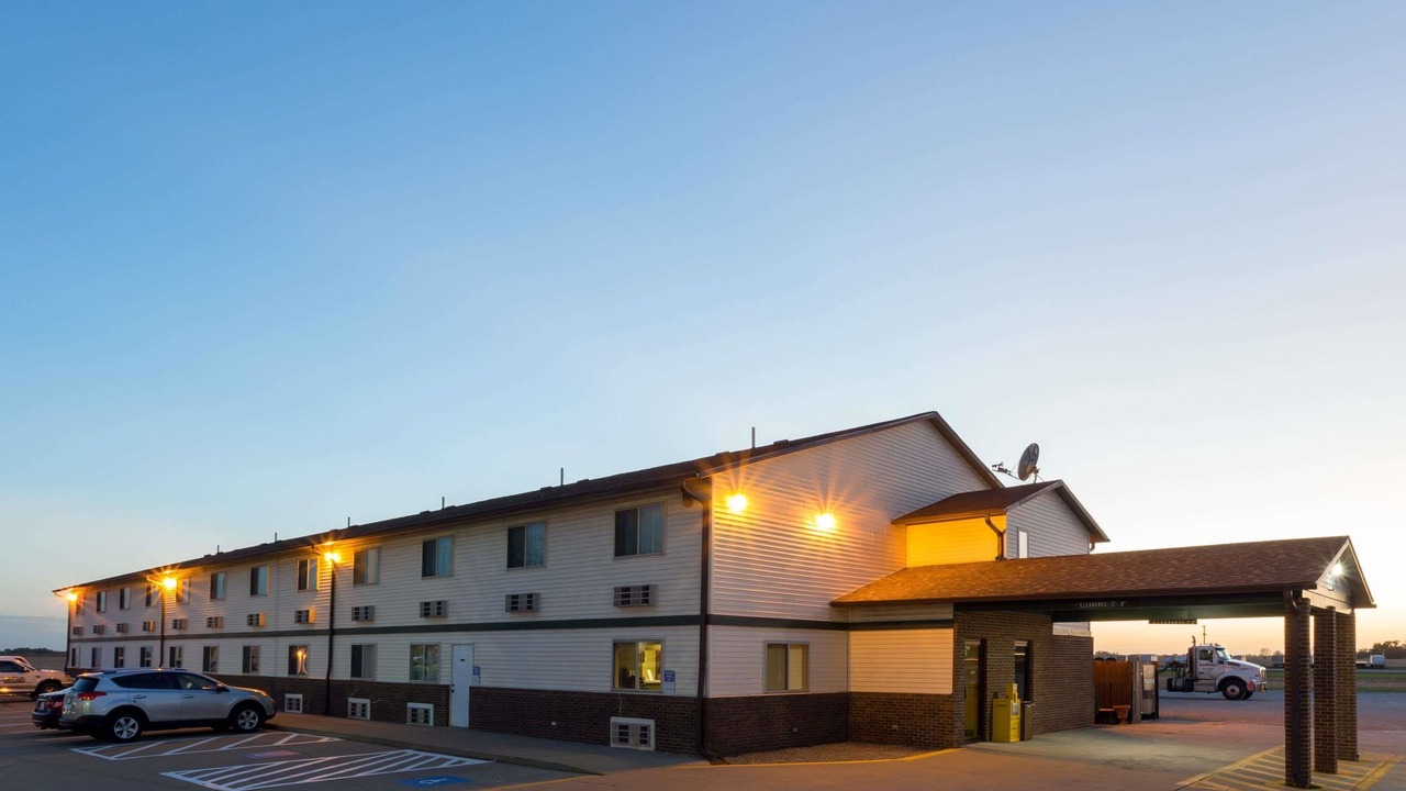 Photo of Buildings in Mendota