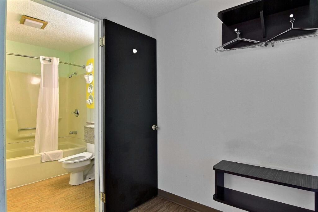 Photo of Bedroom in Gilman