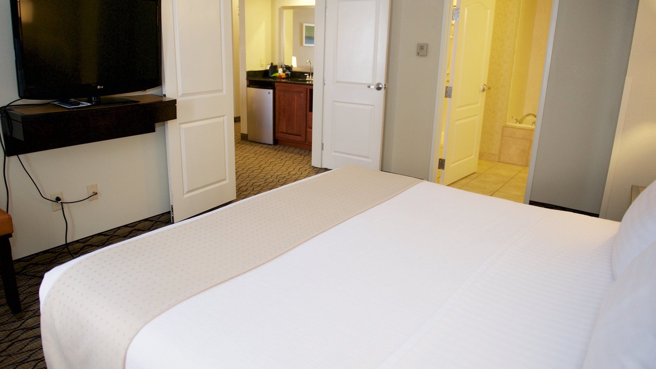 Photo of Bedroom in Effingham