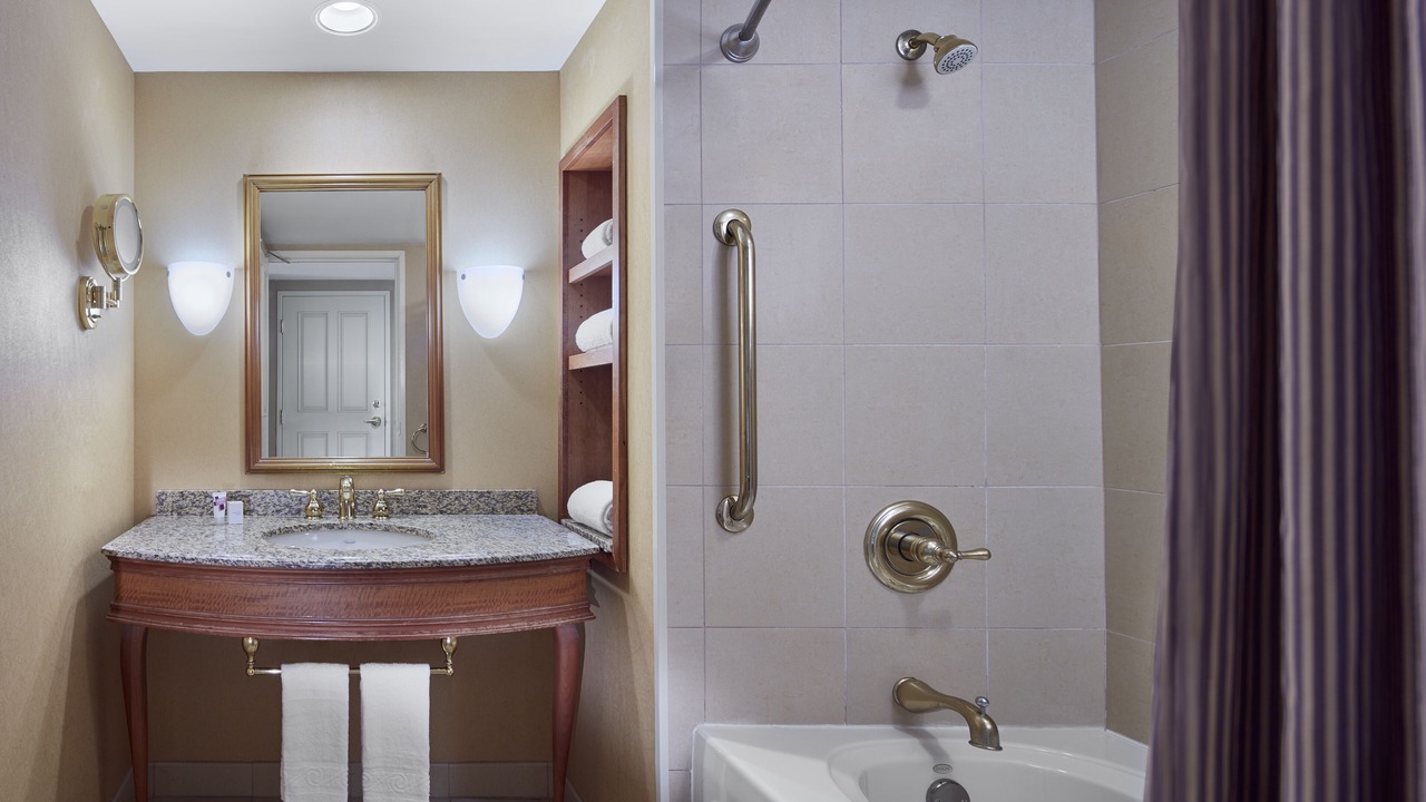 Photo of Bathroom in Metropolis