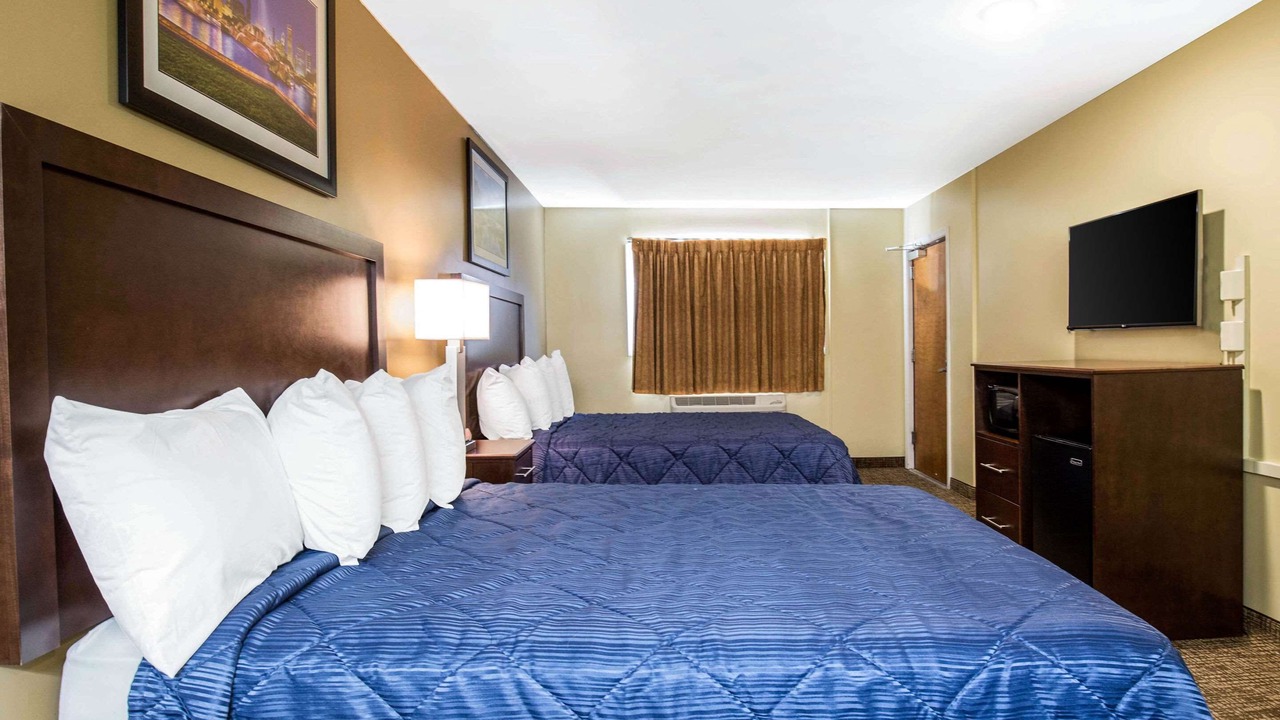 Photo of Bedroom in Lyons