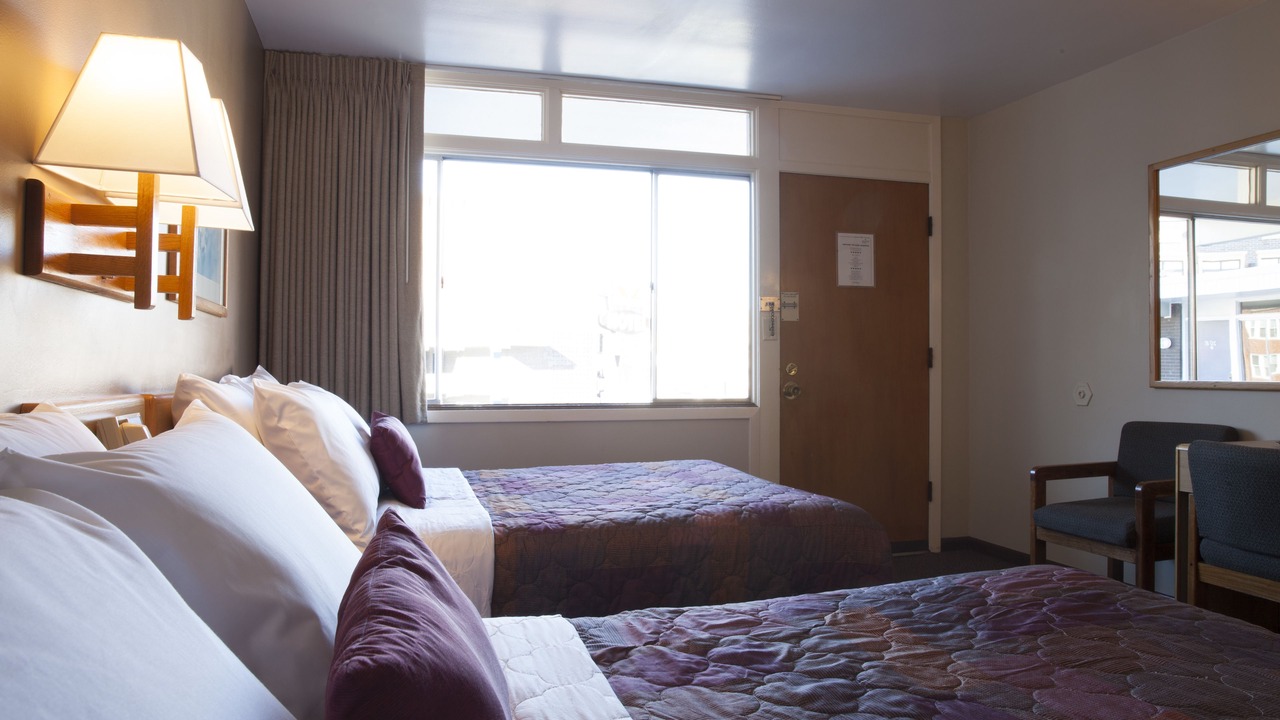 Photo of Bedroom in Edgewater