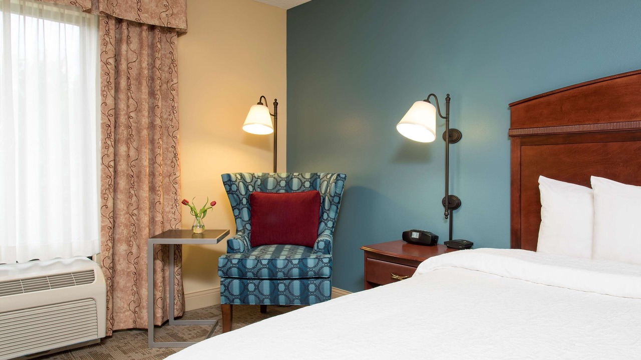Photo of Bedroom in Normal