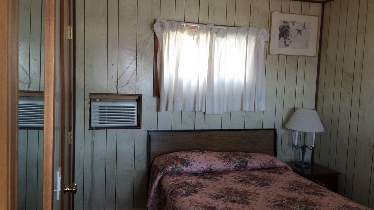 Photo of Bedroom in Lake Bluff