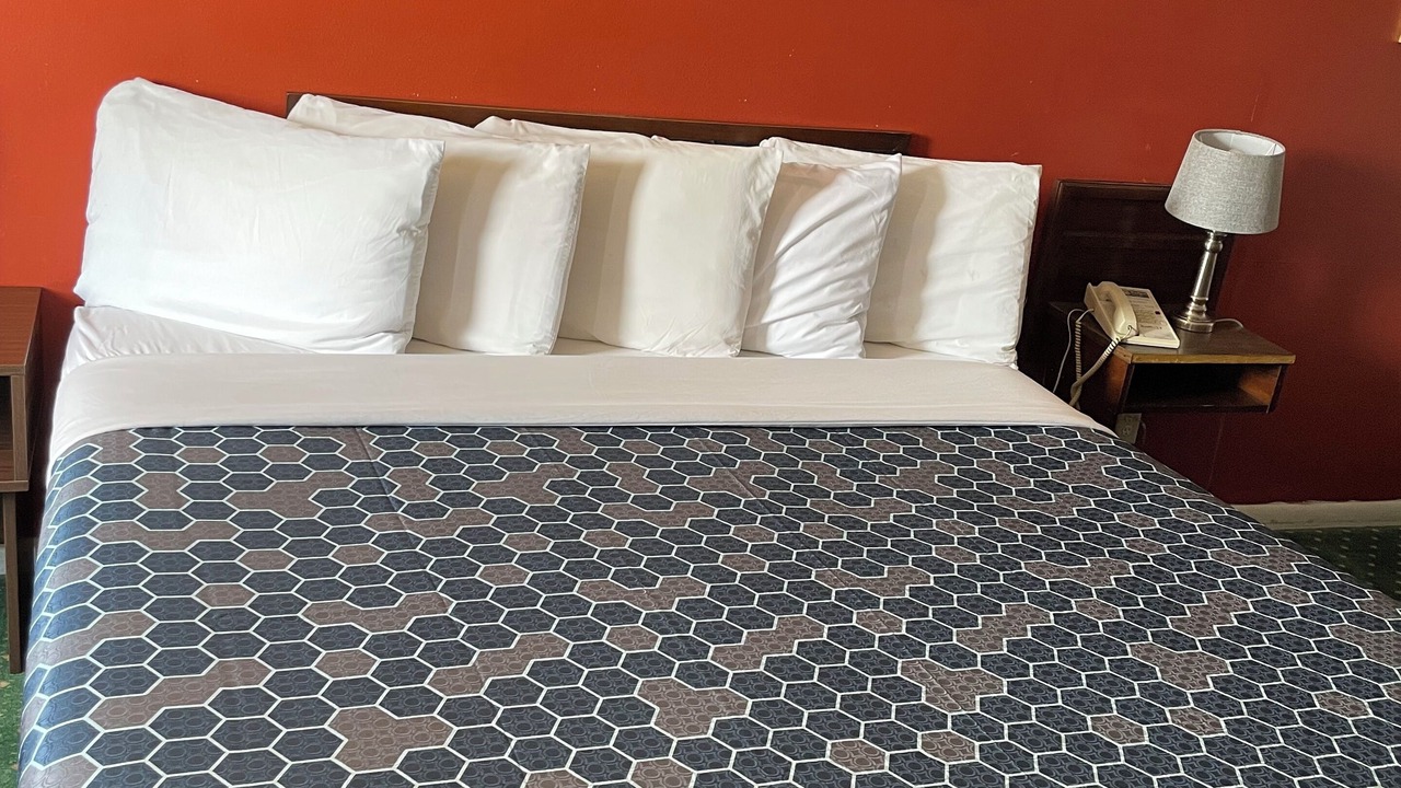 Photo of Bedroom in Greenup