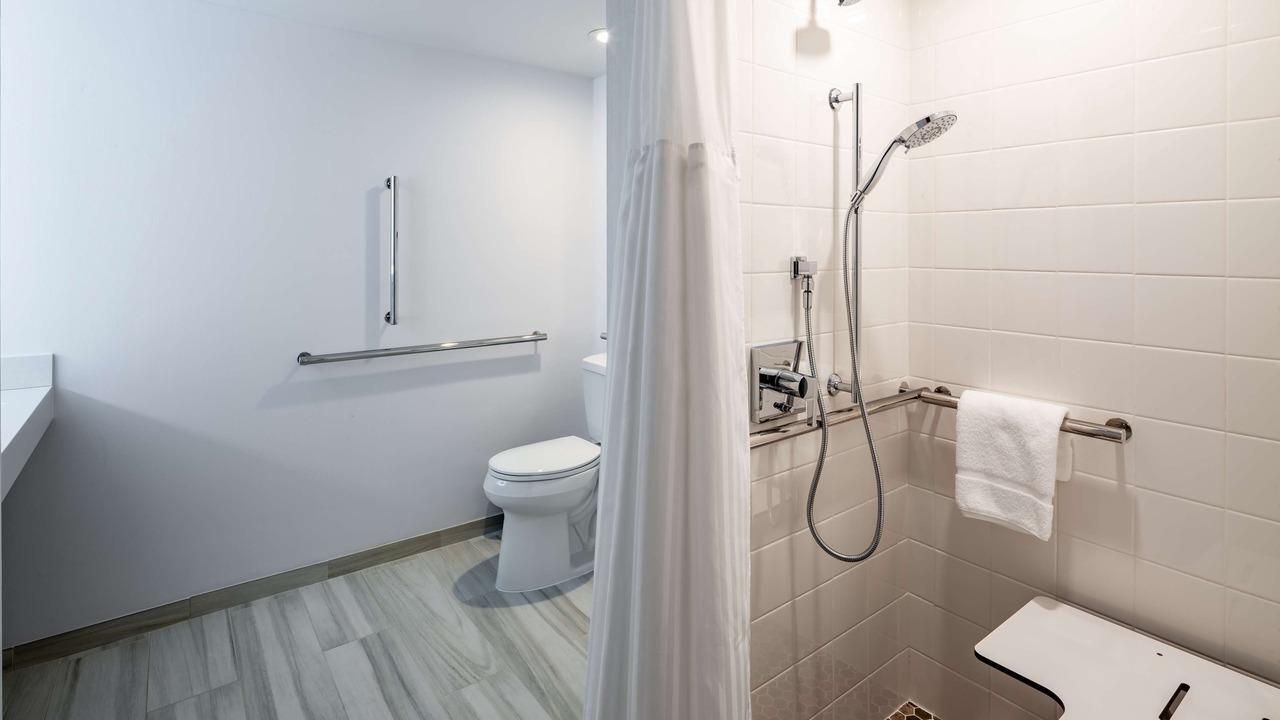 Photo of Bathroom in Des Plaines