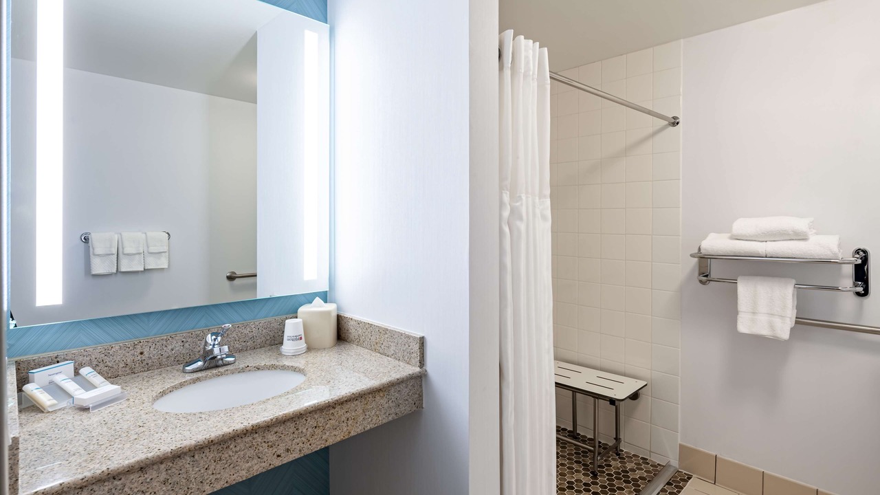 Photo of Bathroom in Des Plaines