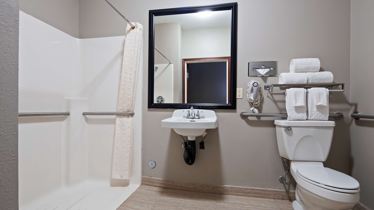 Photo of Bathroom in Geneseo