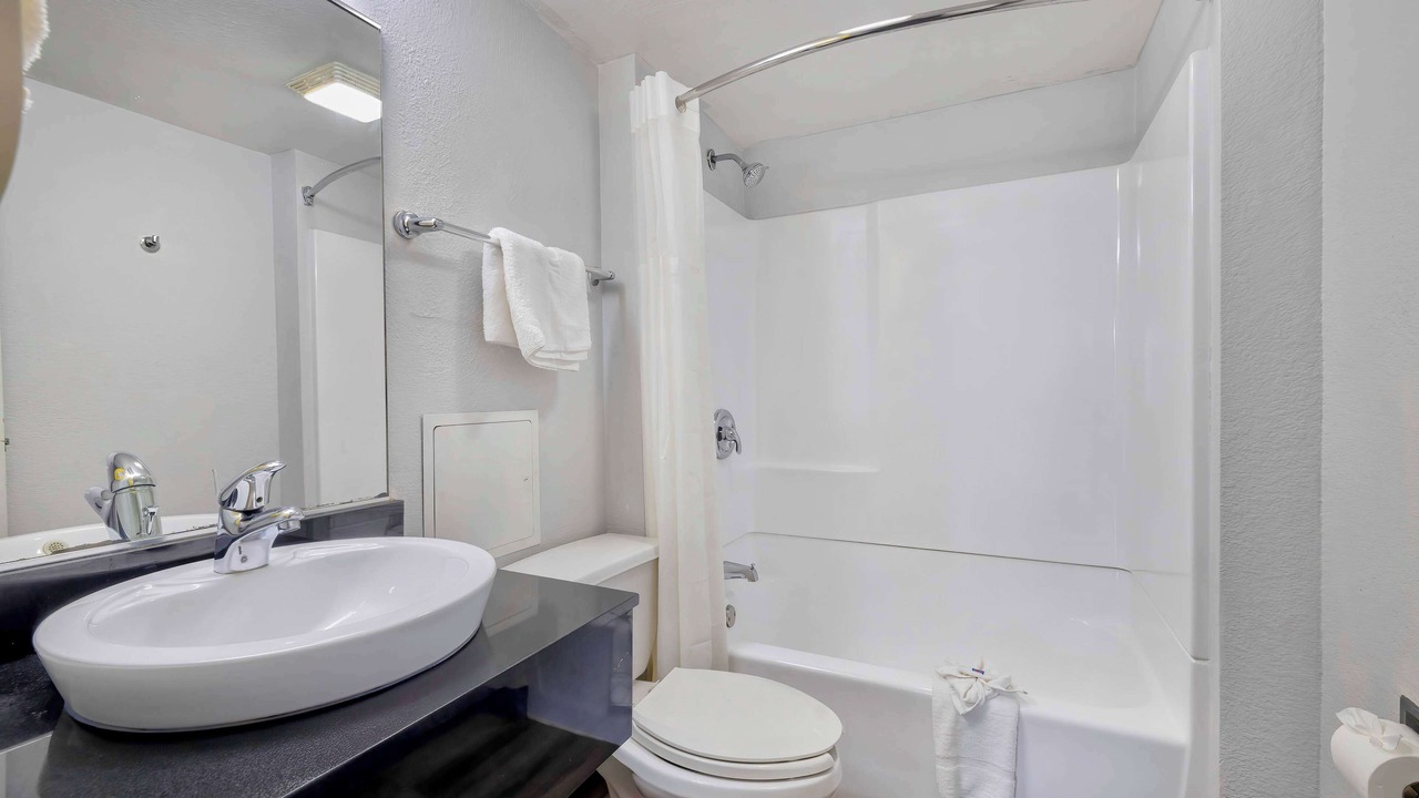 Photo of Bathroom in Villa Park