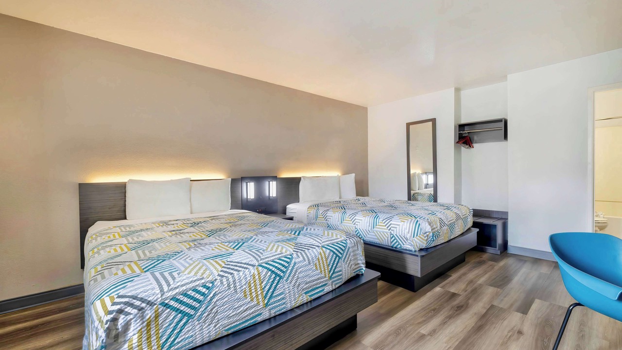 Photo of Bedroom in Villa Park