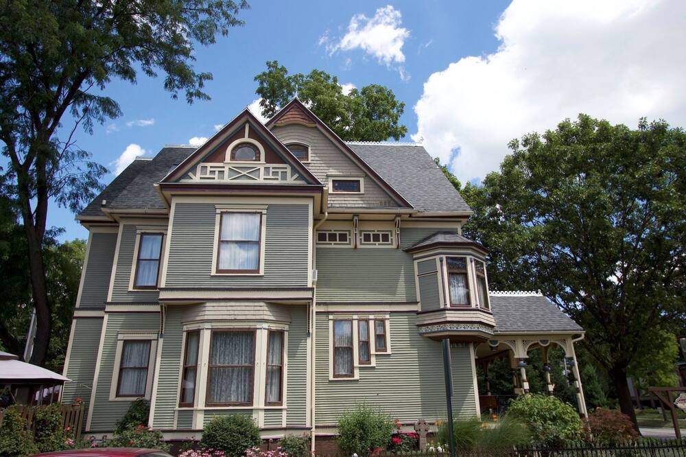 Photo of Outdoor in Urbana