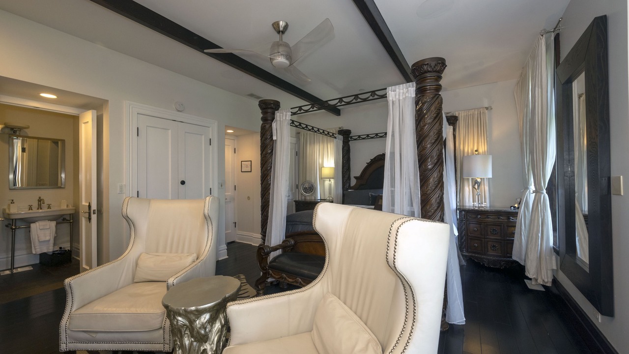 Photo of Livingroom in Lincoln Park