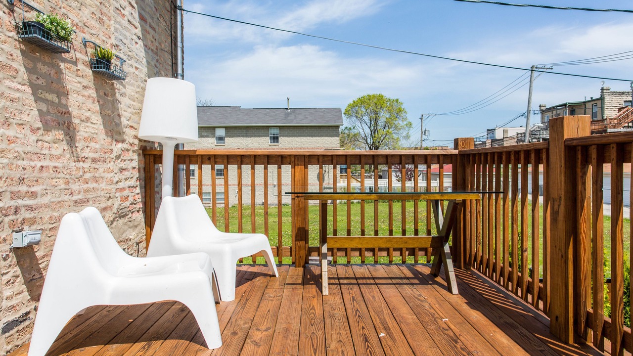 Photo of Patio Balcony in Bronzeville