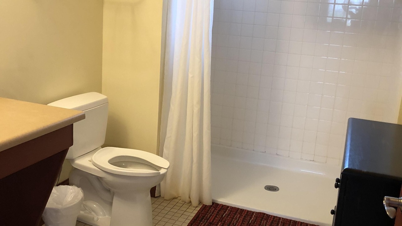 Photo of Bathroom in Nauvoo