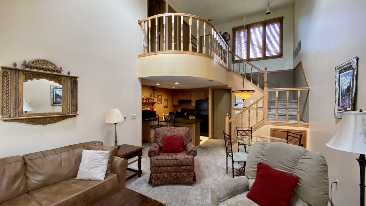 Photo of Livingroom in The Galena Territory