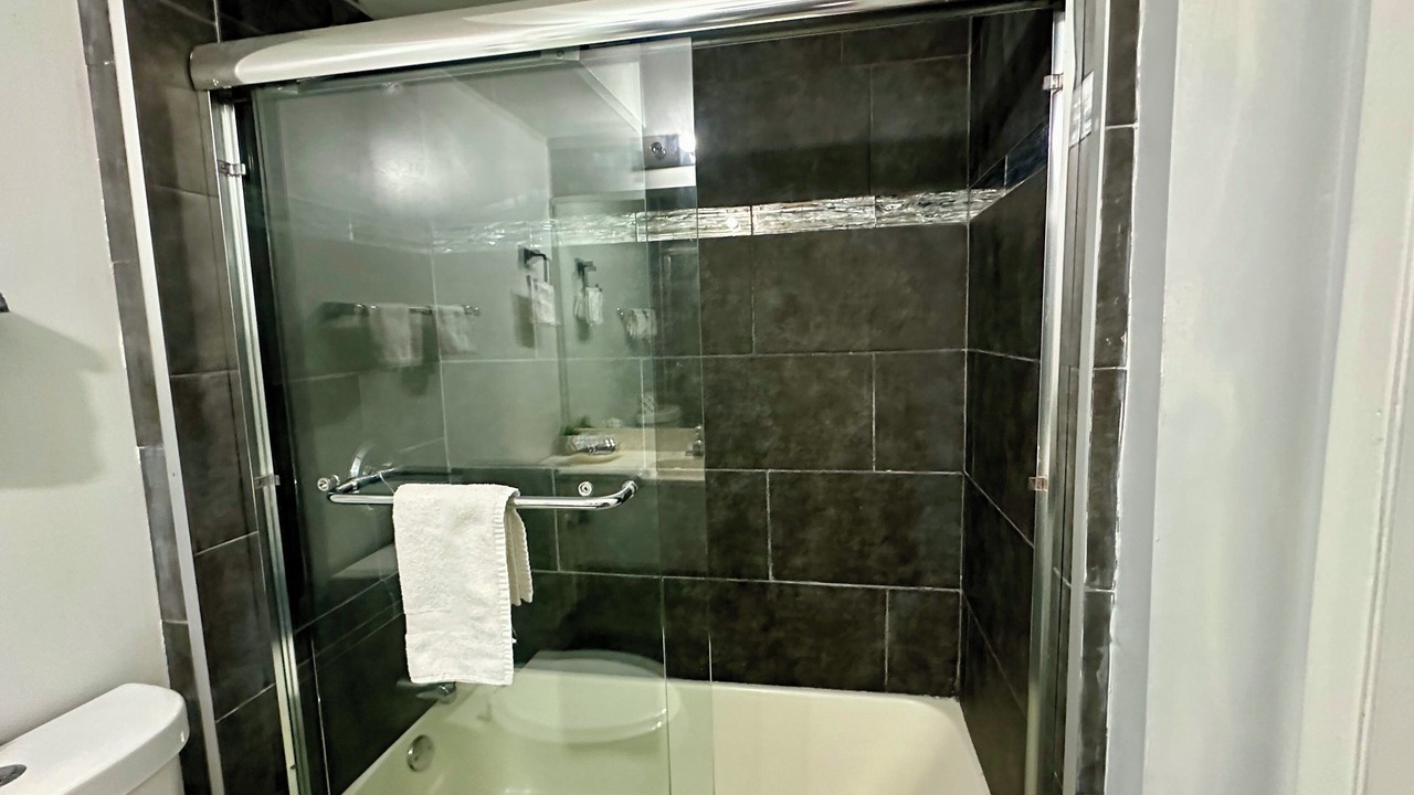 Photo of Bathroom in Des Plaines