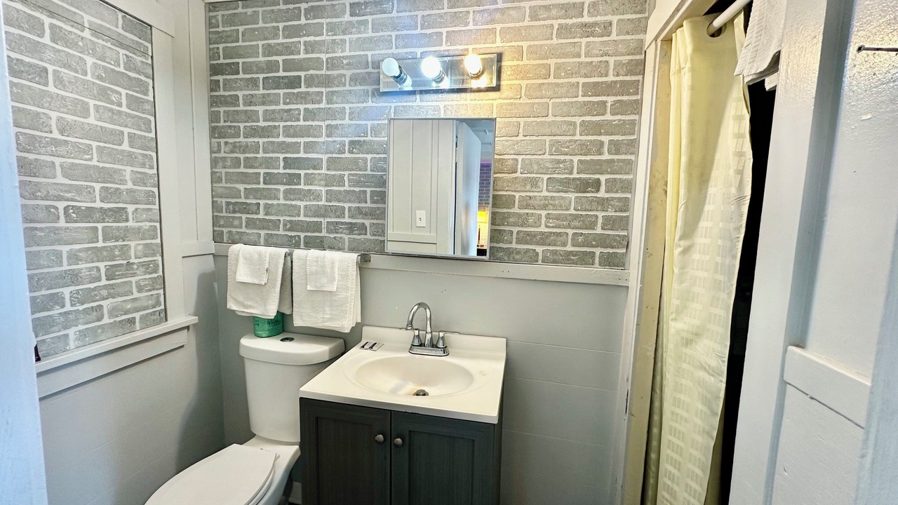 Photo of Bathroom in Des Plaines