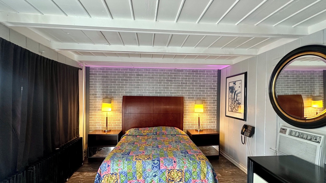 Photo of Bedroom in Des Plaines