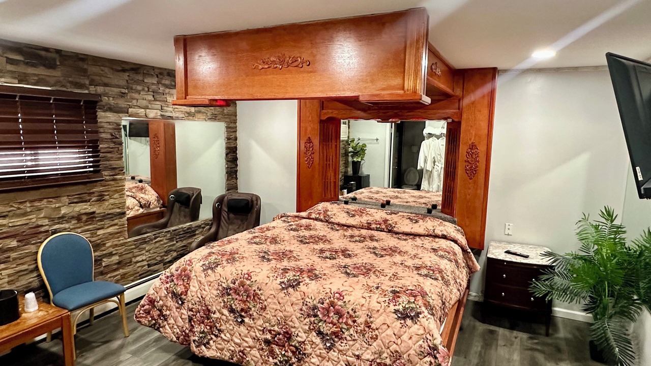Photo of Bedroom in Des Plaines