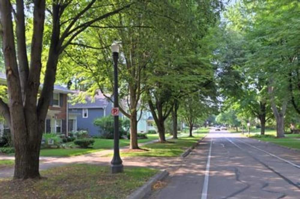 Photo of Outdoor in Naperville