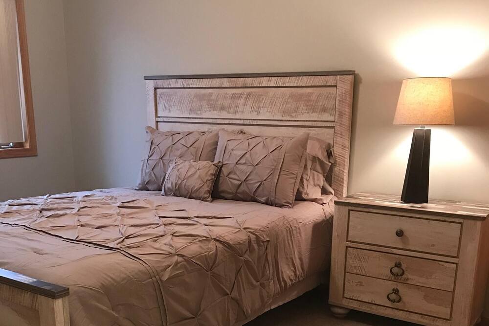 Photo of Bedroom in Oak Lawn
