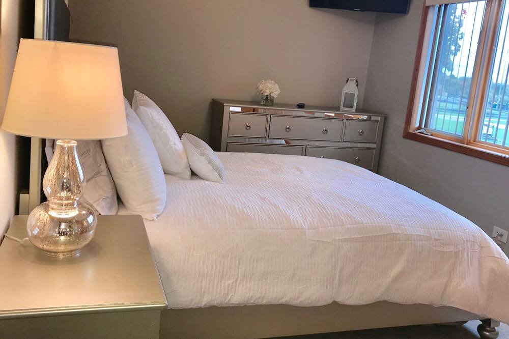 Photo of Bedroom in Oak Lawn