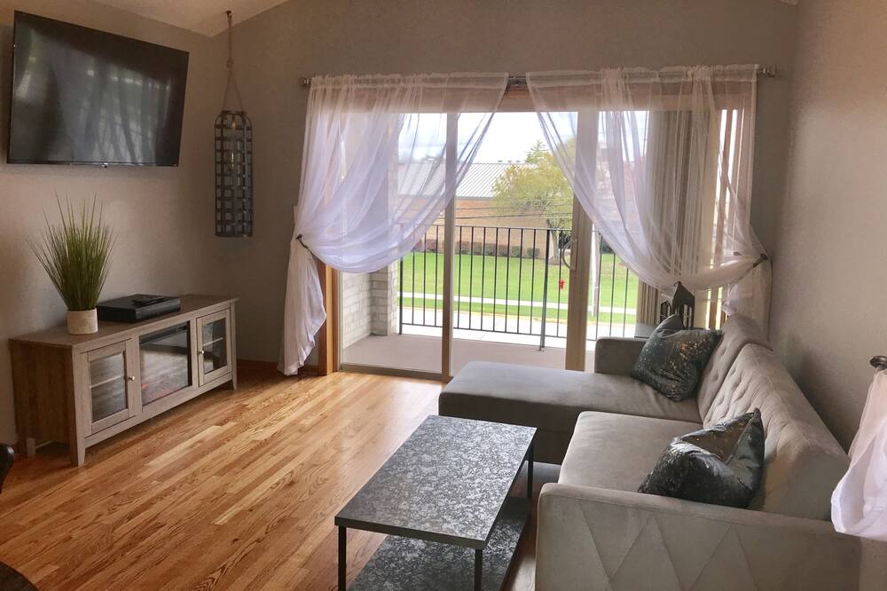 Photo of Livingroom in Oak Lawn