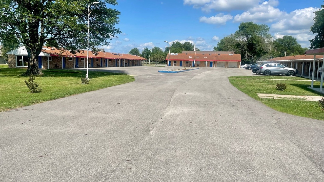 Photo of Outdoor in Flora