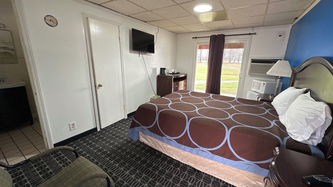 Photo of Bedroom in Flora