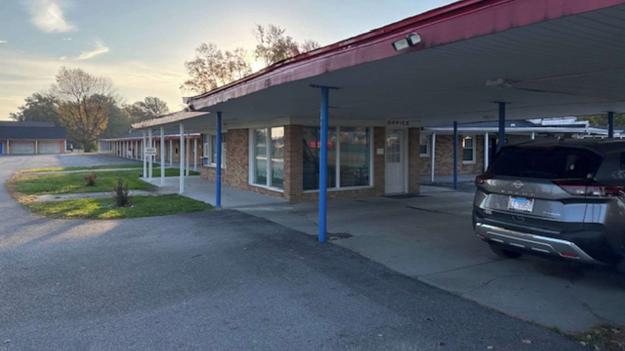 Photo of Outdoor in Flora
