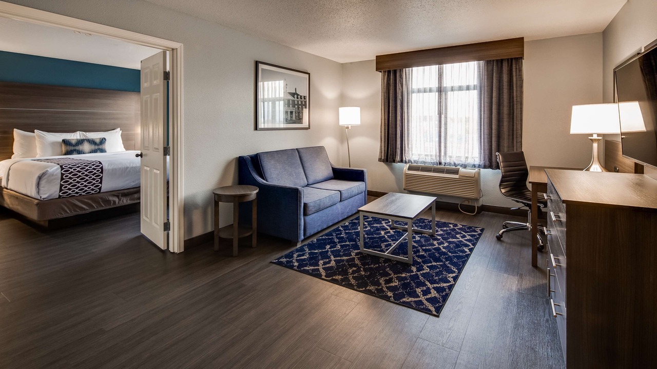Photo of Livingroom in Champaign
