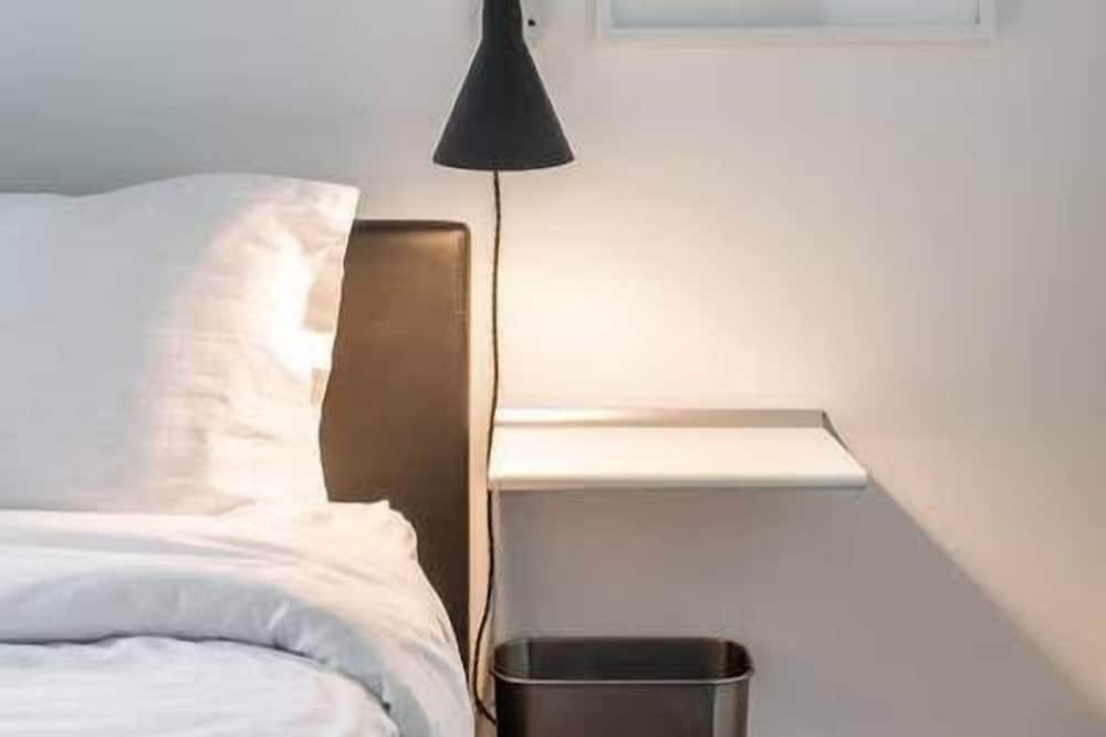 Photo of Bedroom in East Hyde Park