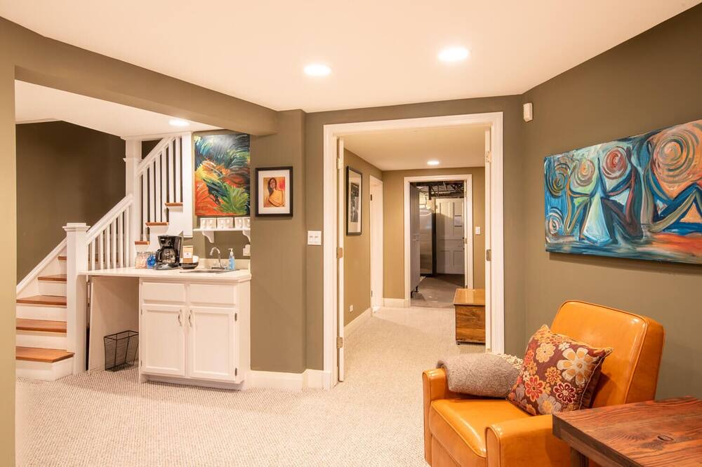 Photo of Livingroom in Lakeview