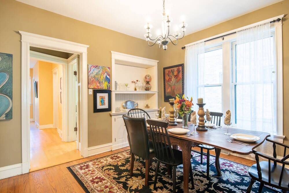 Photo of Bedroom in Lakeview
