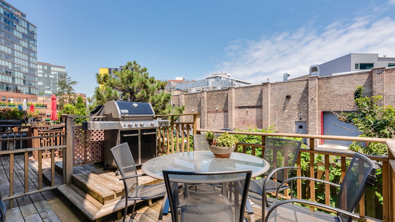 Photo of Outdoor in River West