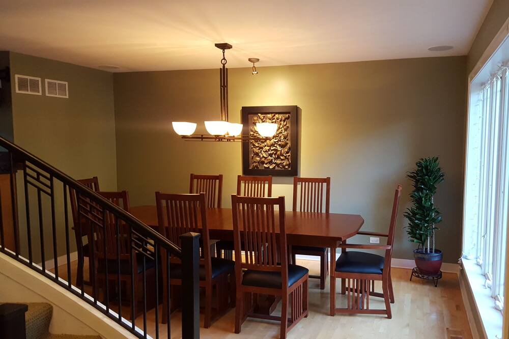Photo of Livingroom in Justice