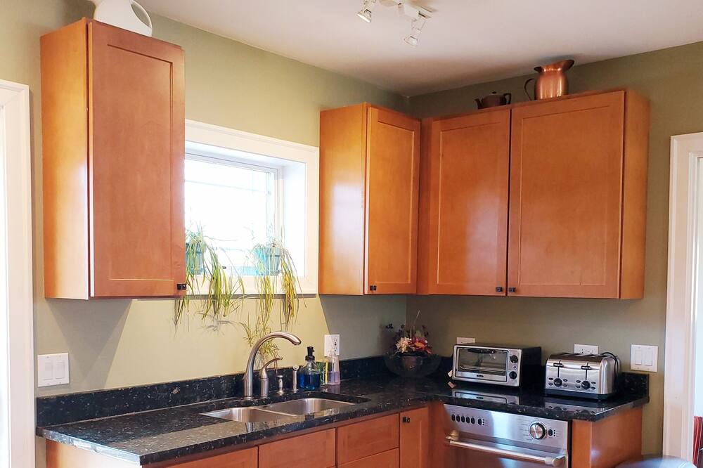 Photo of Kitchen in Justice