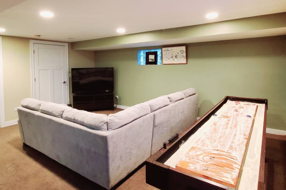 Photo of Livingroom in Justice