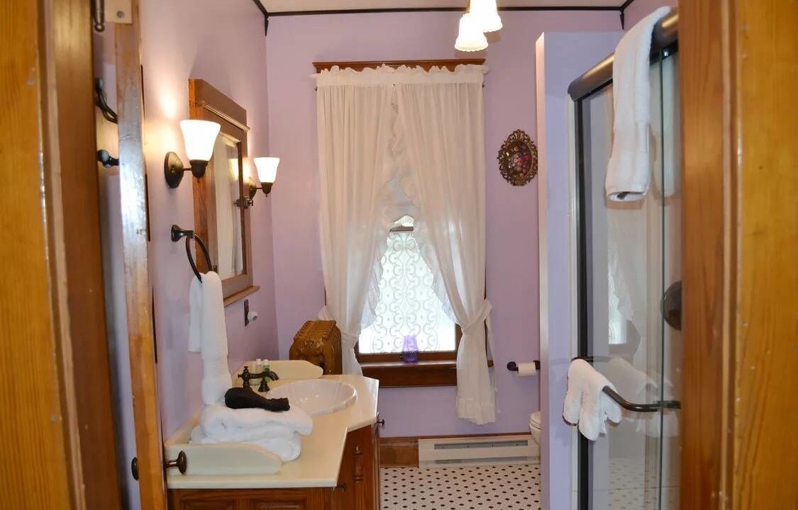 Photo of Bathroom in Prairie du Rocher