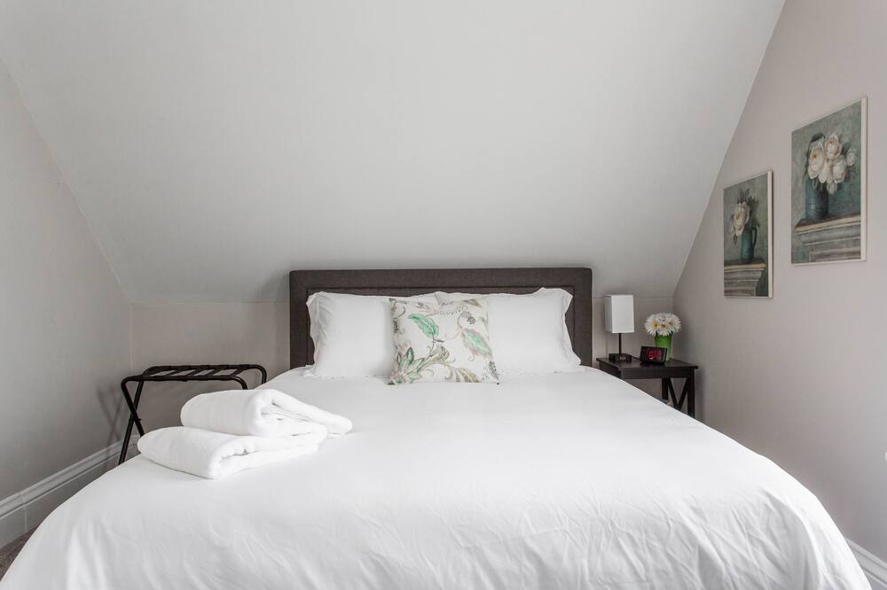 Photo of Bedroom in Libertyville