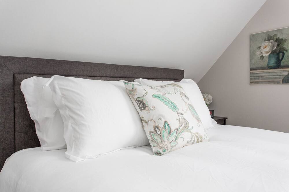 Photo of Bedroom in Libertyville