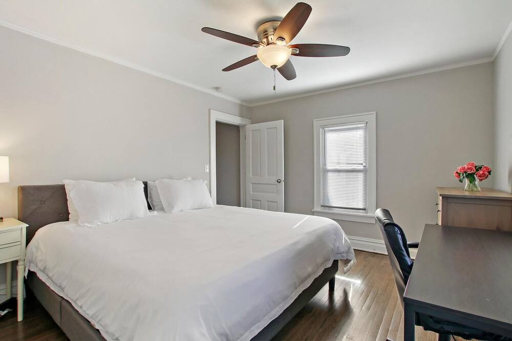Photo of Bedroom in Libertyville