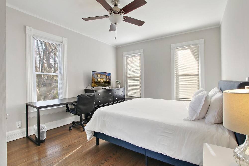 Photo of Bedroom in Libertyville